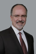 Kirk Sloane - Associate Lawyer | Share Lawyers